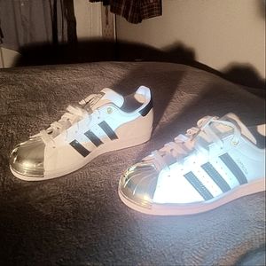 ADIDAS SUPERSTAR. METAL TOE.   WHITE/GOLD TOE. SIZE 6.5 NEW. FV3310